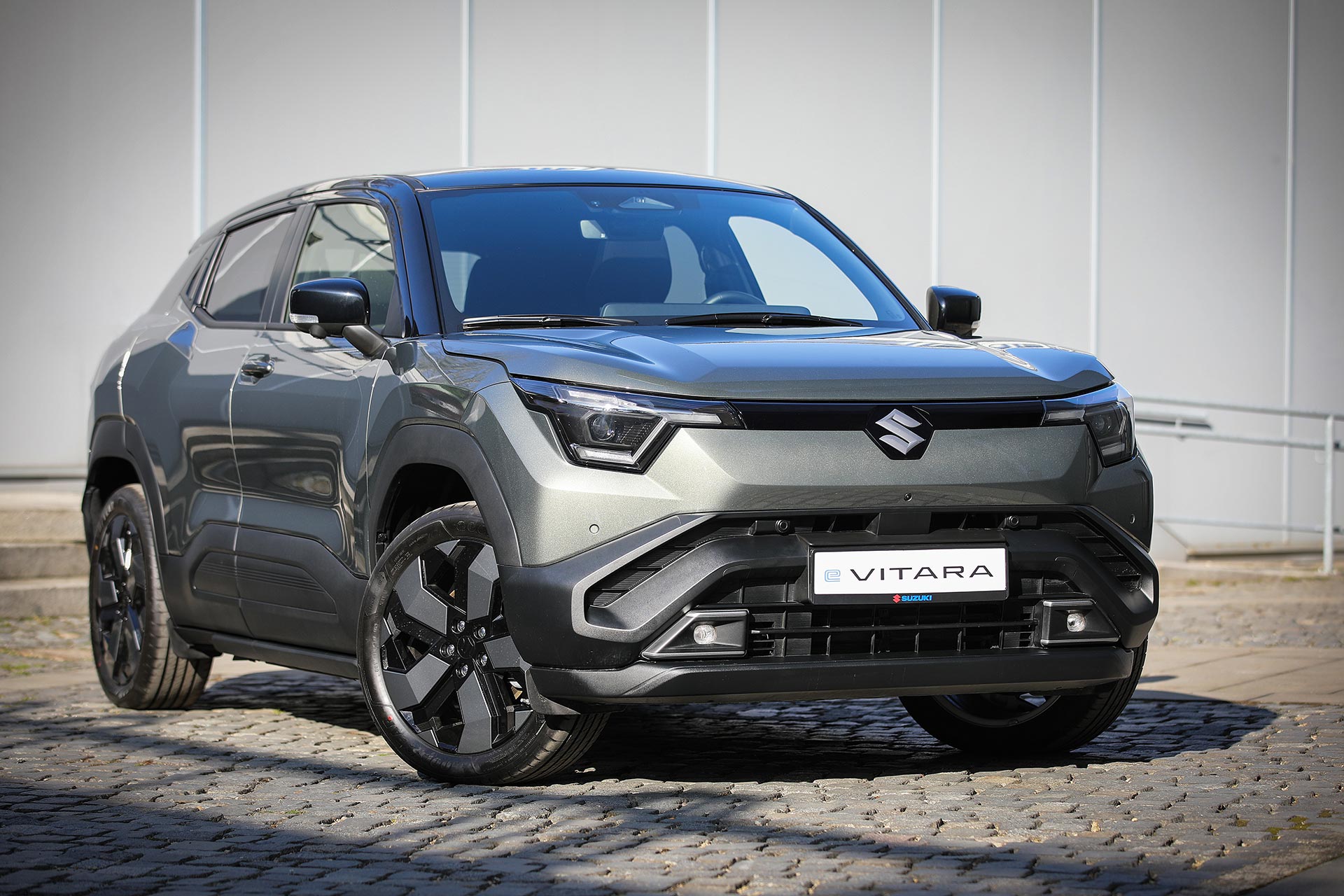 Suzuki e VITARA poprvé v Česku!